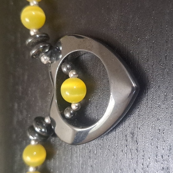 Hematite Heart Pendant Necklace with Yellow Cats Eye Beads - Picture 6 of 10